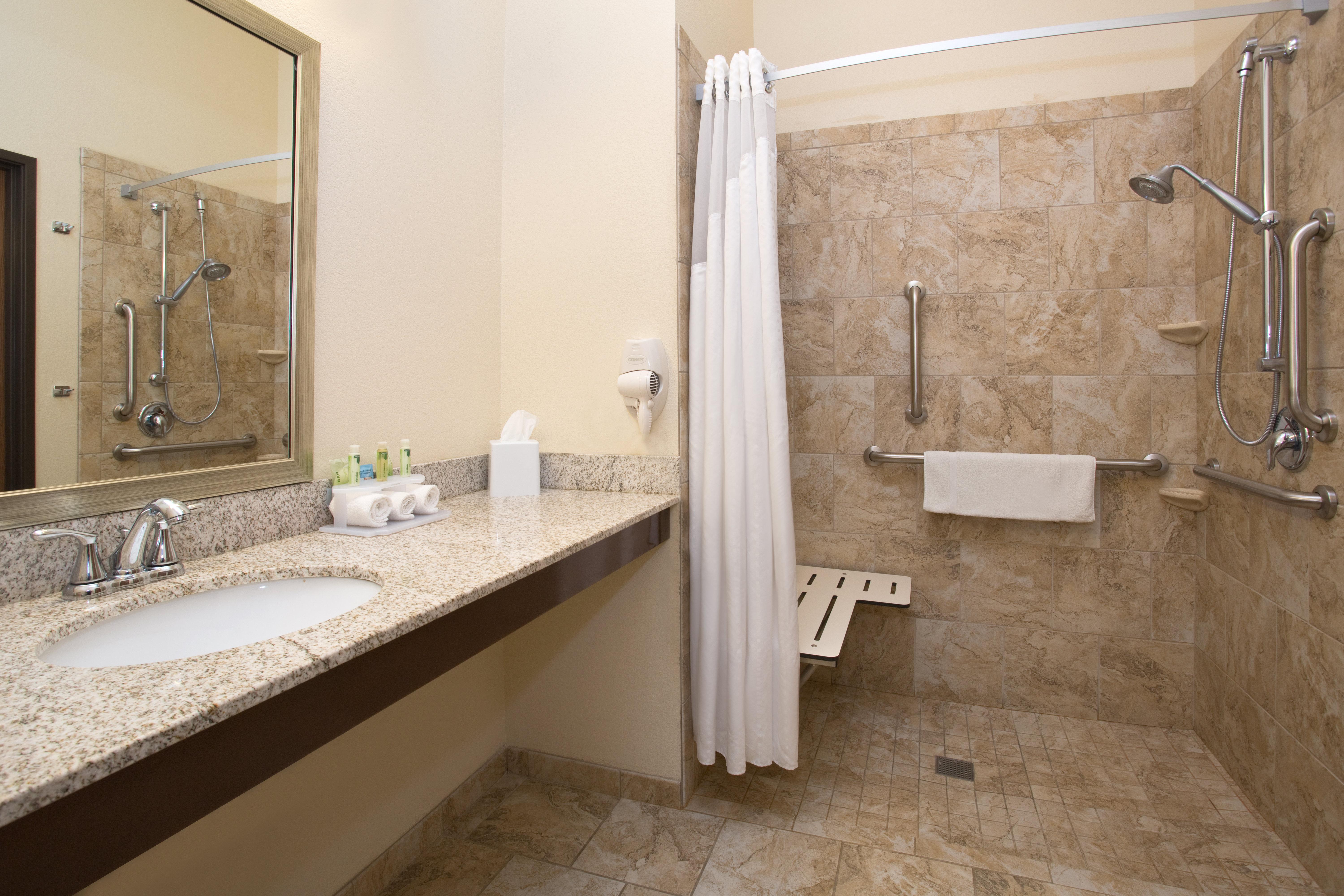 Holiday Inn Express & Suites Glendive By Ihg Exterior photo